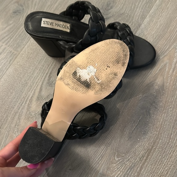 STEVE MADDEN EUC black block braided heel sandals - Picture 4 of 4